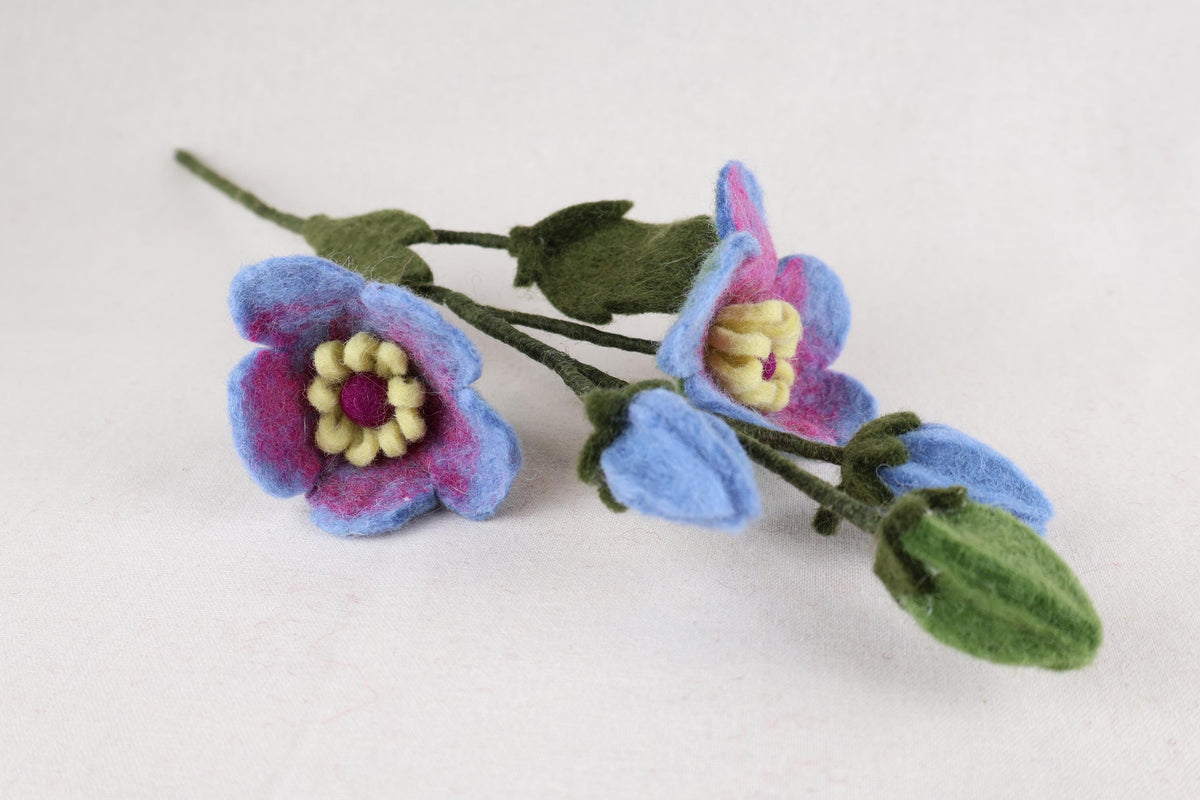 Hibiskus aus Filz in Blau | handgefertigter Blütenzweig | biegsame Filzblume | dauerhafte Blumendeko | Fair Trade Nepal I Blumendeko