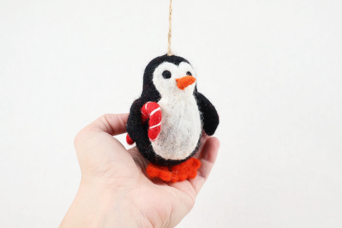 Weihnachtsanhänger Pinguin mit Zuckerstange I Christbaumschmuck Weihnachtsdeko I Winter Weihnachtsbaum