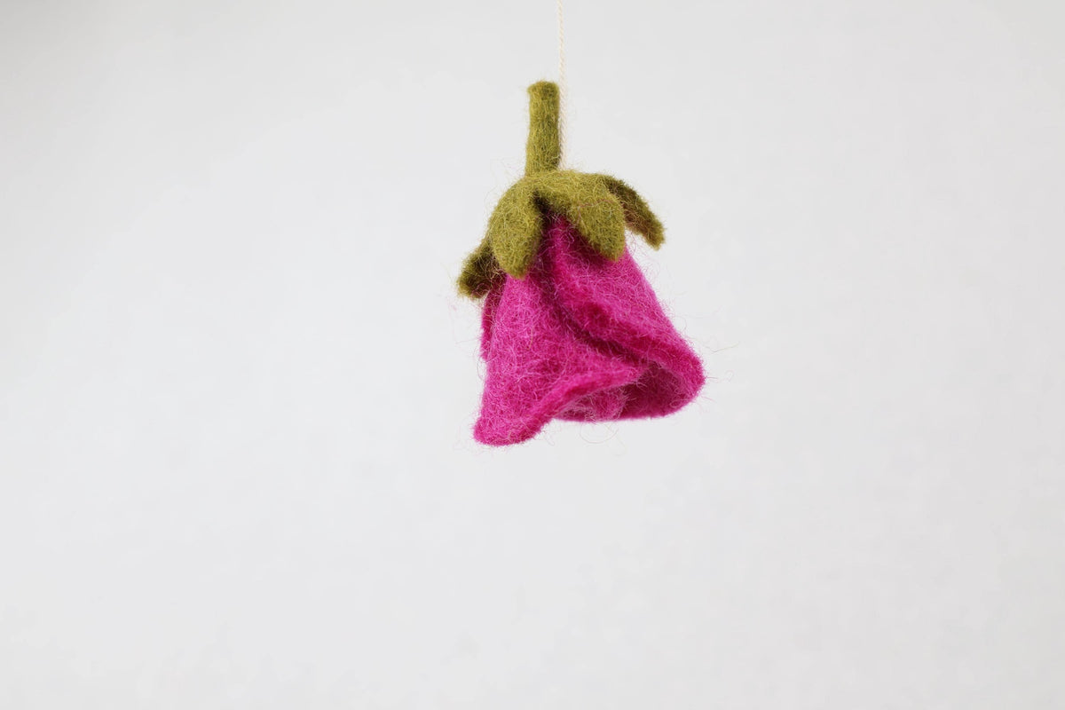Blumenknospe aus Filz – Handgefertigter Frühlingsanhänger | Knospe I Blumendeko | Osterdeko | Fensterdeko | Filzblume I Osterschmuck