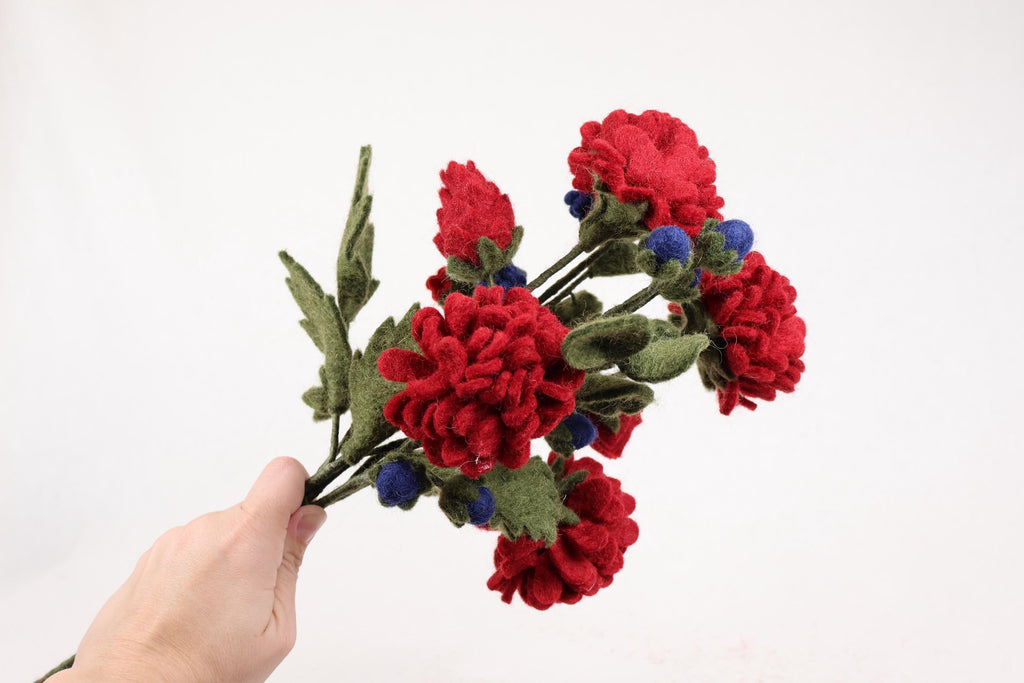 Rote Dahlie aus Filz | handgefertigter Blumenstiel | biegsame Filzblume | dauerhafte Blumendeko | Fair Trade Nepal