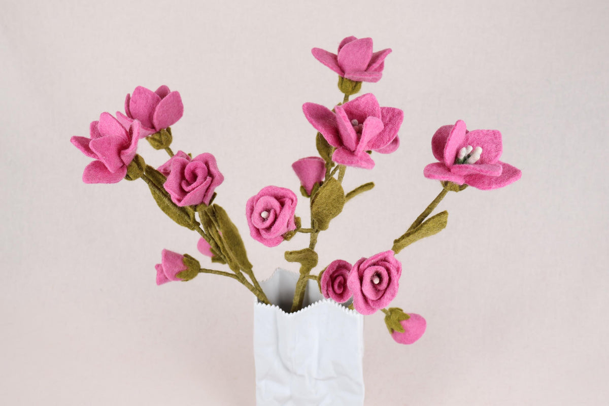 Lisianthus aus Filz in Pink | handgefertigter Blütenzweig | biegsame Filzblume | dauerhafte Blumen | Fair Trade Nepal I Blumendeko