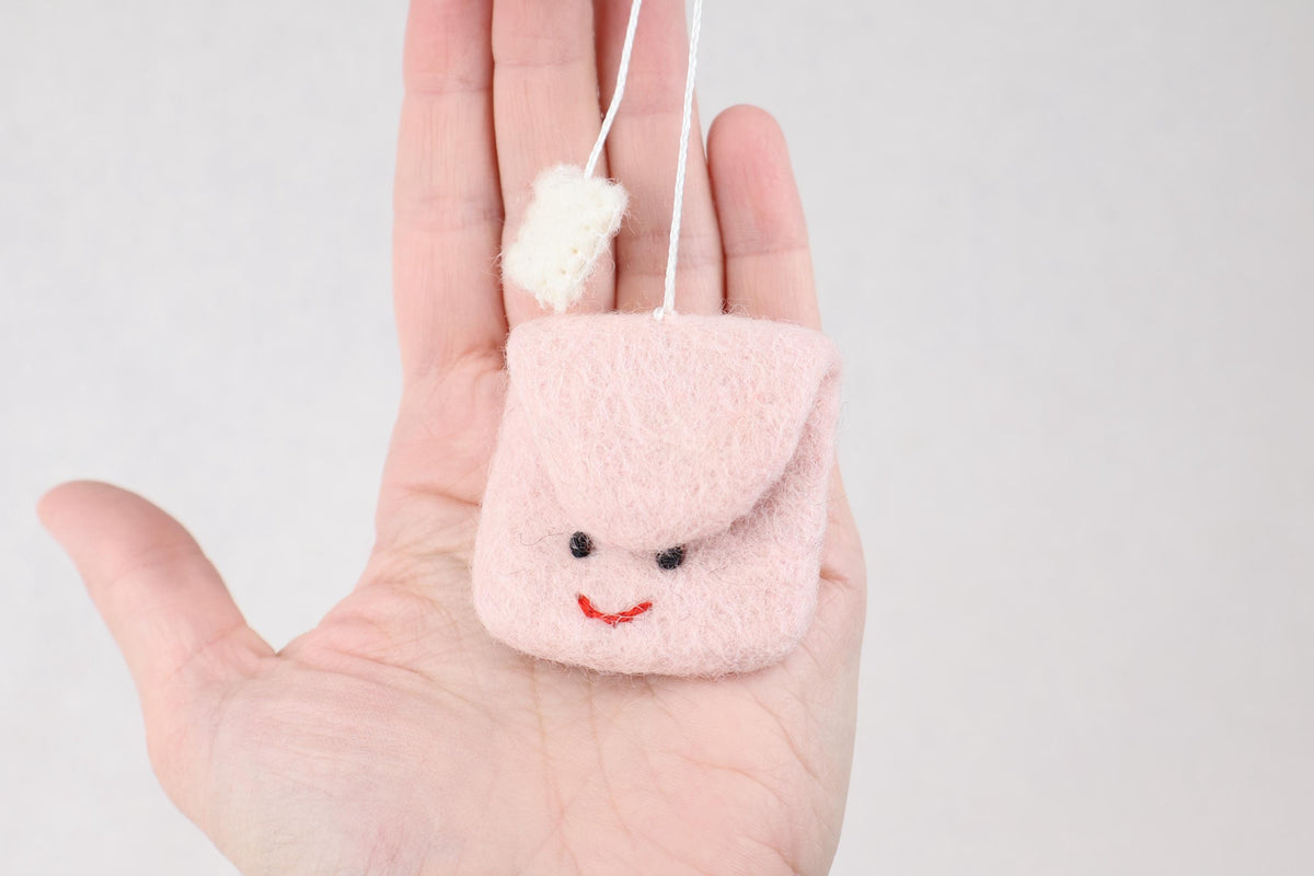 Teebeutel aus Filz | Weihnachtsanhänger & Geschenk für Teeliebhaber I Christbaumschmuck I Weihnachtsdeko I lustige Weihnachtsdeko