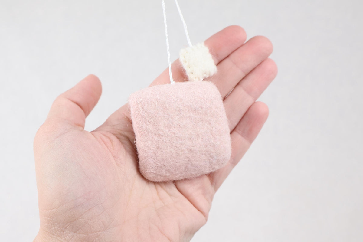 Teebeutel aus Filz | Weihnachtsanhänger & Geschenk für Teeliebhaber I Christbaumschmuck I Weihnachtsdeko I lustige Weihnachtsdeko
