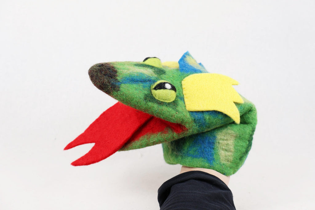 Handpuppe Drache aus Filz I Drachenspiel I Fingerspiel I Drache I süßes Monster I Spielzeug Montessori I Geschichten erzählen