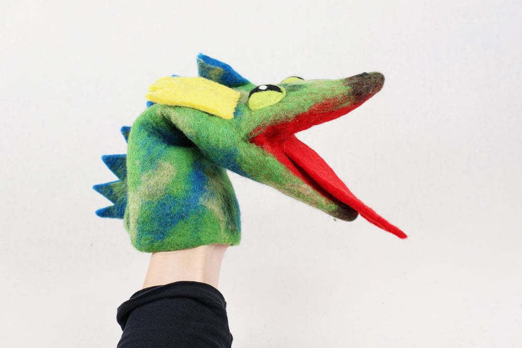 Handpuppe Drache aus Filz I Drachenspiel I Fingerspiel I Drache I süßes Monster I Spielzeug Montessori I Geschichten erzählen