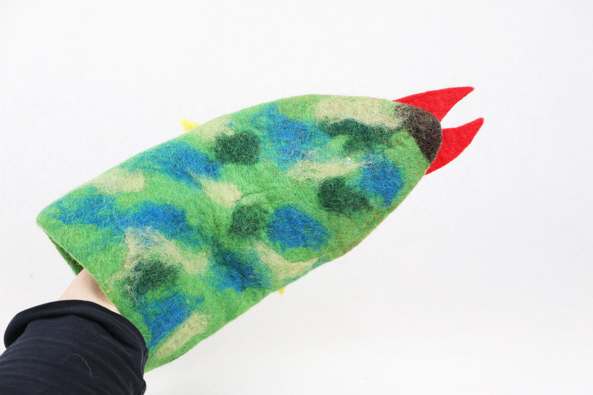 Handpuppe Drache aus Filz I Drachenspiel I Fingerspiel I Drache I süßes Monster I Spielzeug Montessori I Geschichten erzählen