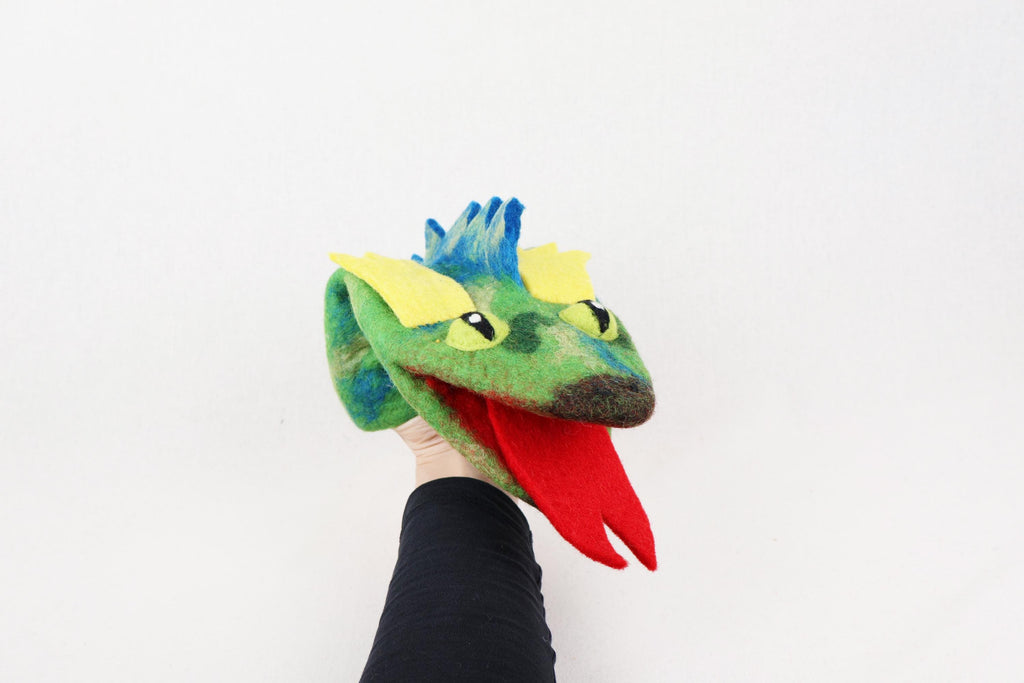Handpuppe Drache aus Filz I Drachenspiel I Fingerspiel I Drache I süßes Monster I Spielzeug Montessori I Geschichten erzählen