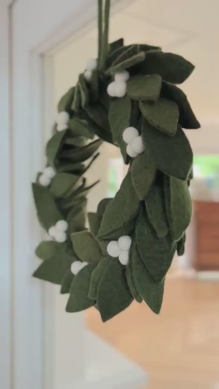 Weihnachten Türkranz I  Mistelzweig weiße Beeren aus Filz handgemacht I Weihnachtsdeko I Beeren Kranz I Indoor Deko Weihnachten I Filzkranz