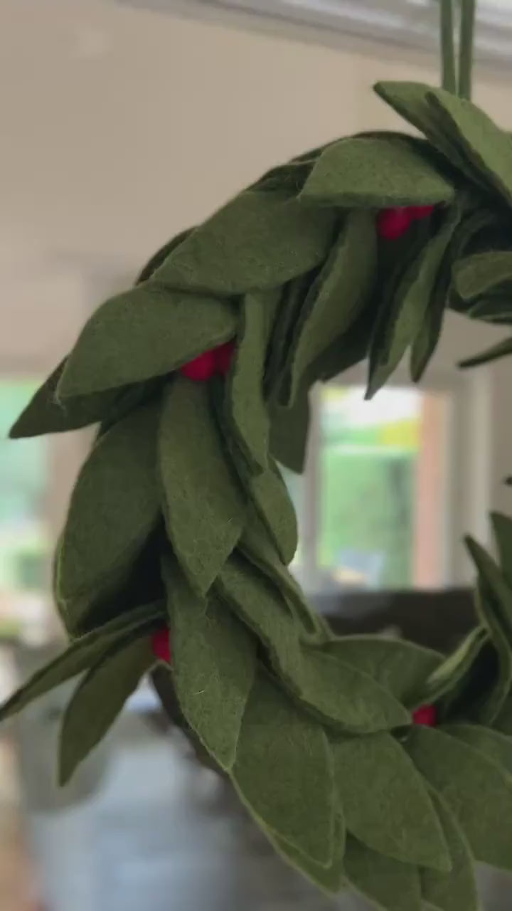 Weihnachten Türkranz I  Mistelzweig rote Beeren aus Filz handgemacht I Weihnachtsdeko I Beeren Kranz I Indoor Deko Weihnachten I Filzkranz